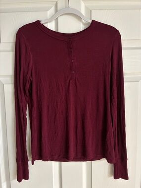 SO Women's Long-Sleeve Henley Top - Wine